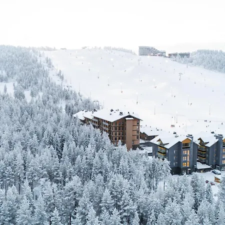 True Ski-in Ski-out Luxury, 2 X Ski-tickets